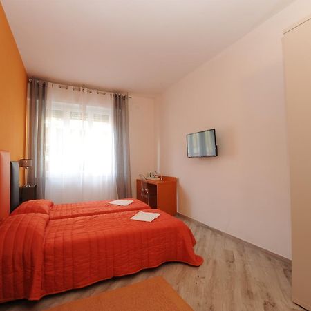 B&B Ariston Pisa Tower 外观 照片