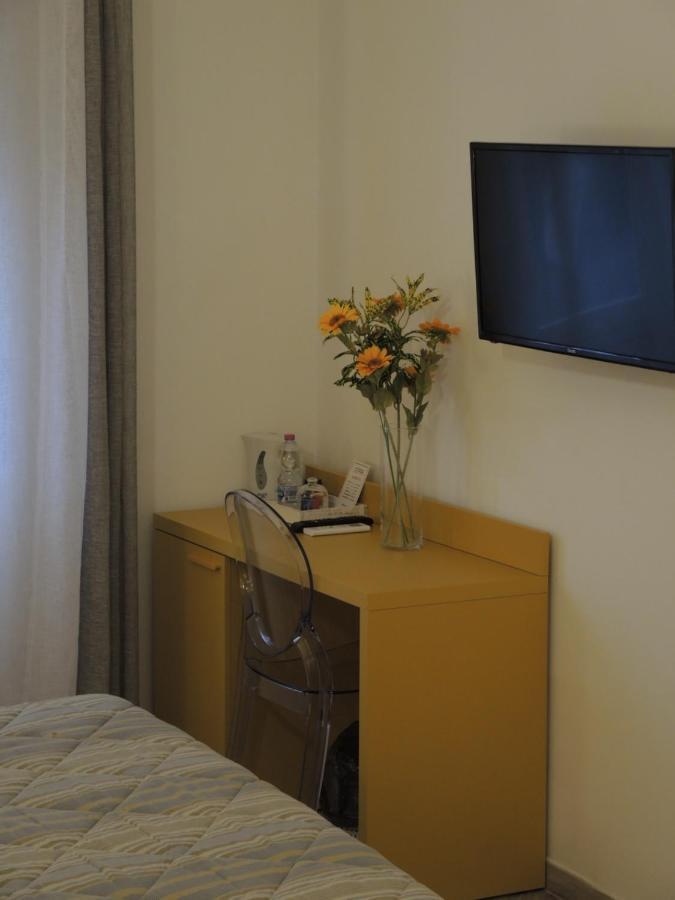 B&B Ariston Pisa Tower 外观 照片